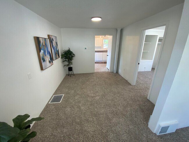 Photo - 413 S Wayland Ave