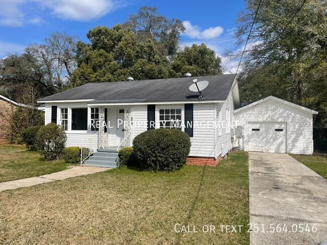 Photo - 2456 McLaughlin Dr House