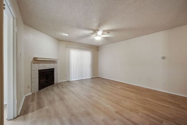 Photo - Spacious Richardson Condo with washer-dryer connections Unit 18C