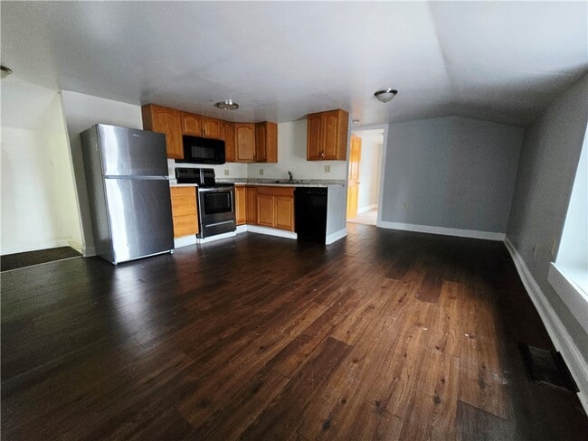 Photo - 37 N Virginia St