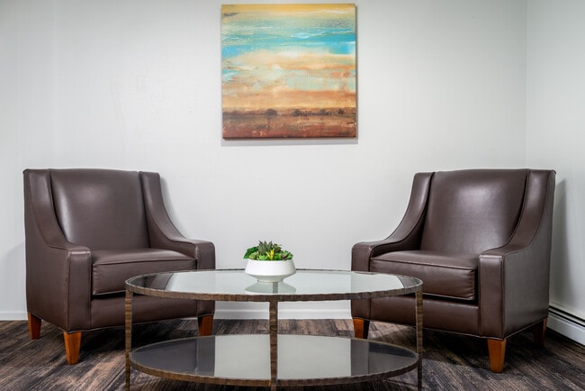 Photo - Hummingbird Cove Apartments