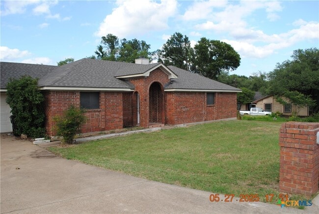 Photo - 97 Ben Nevis Ln House