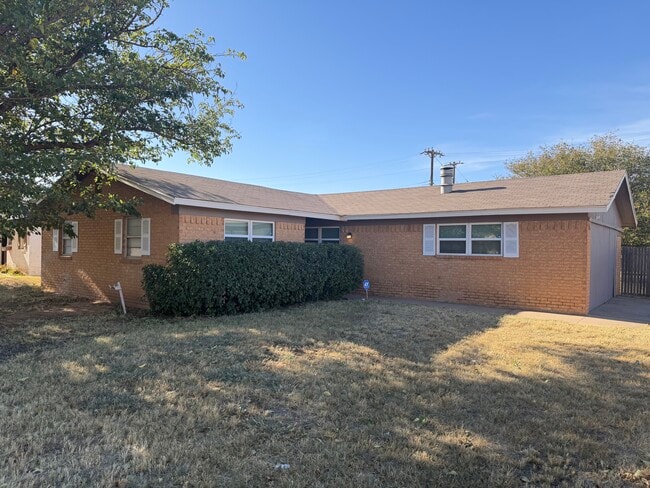 Building Photo - 5412 39th Dr