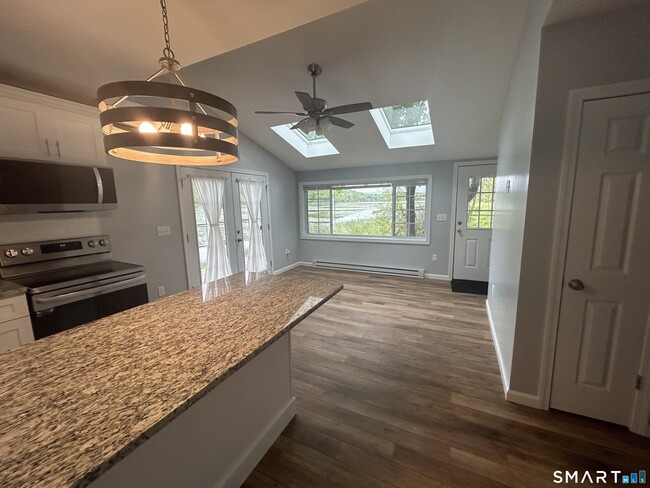 81 Silver Lake Shore Rd