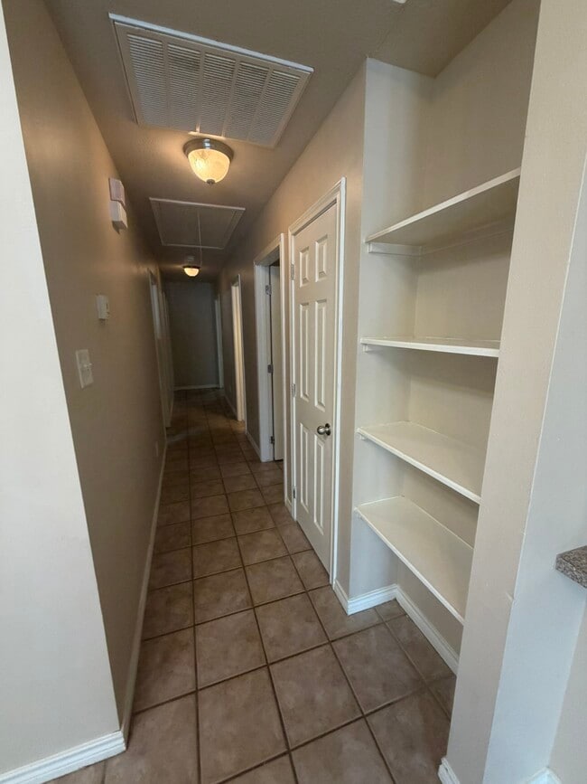 Photo - 1437 Western Oaks Ct