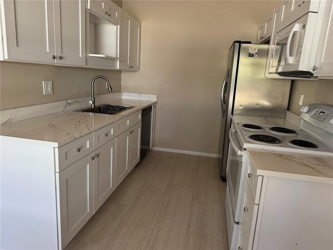 Photo - 3908 41st St W