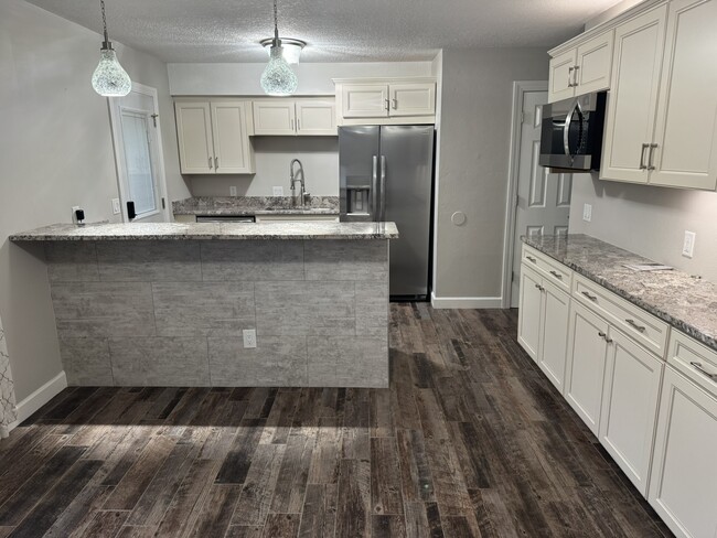 Photo - 1728 Taylor St