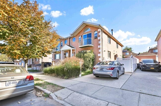 Photo - 88-20 70th Rd