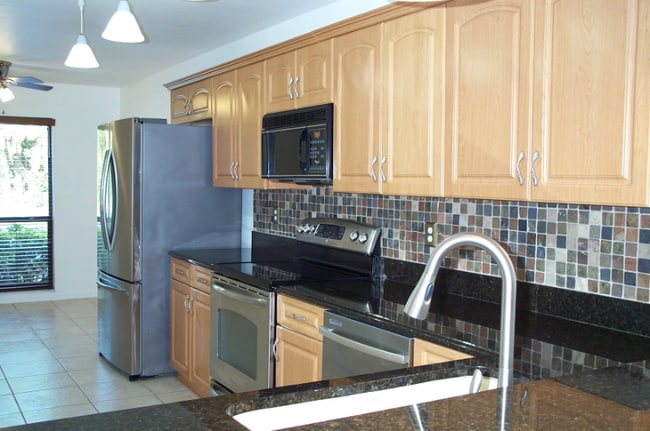 Building Photo - 4440 Chantelle Dr