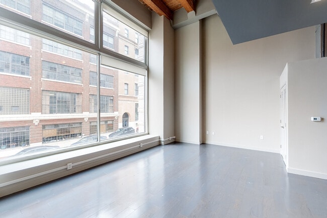 Photo - Roaster's Block