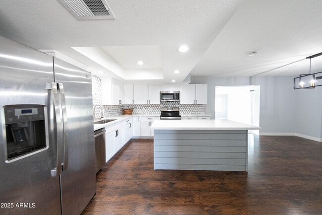 Photo - 2144 S Los Feliz Dr