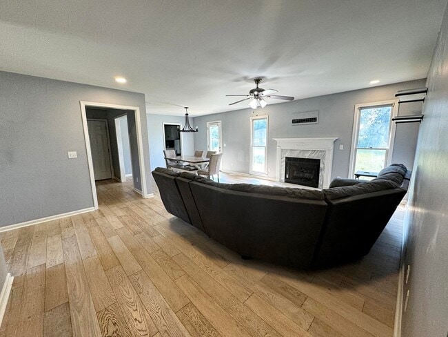 Photo - 181 Saddlebrook Way