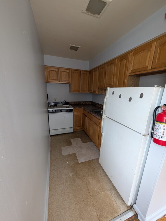350 Myrtle Ave H - 356 Myrtle Ave Apartments Unit H