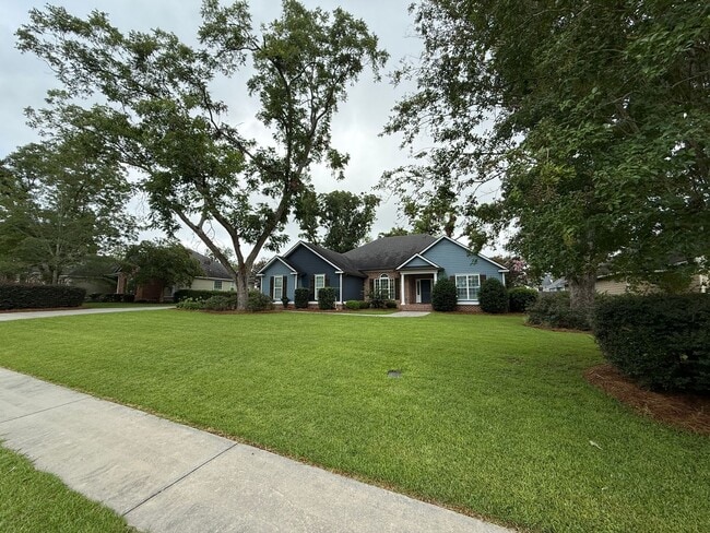 Photo - Spacious 4 bed 3 bath Home in Grove Point!
