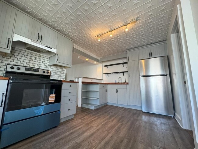 Building Photo - 9 Mt Auburn St