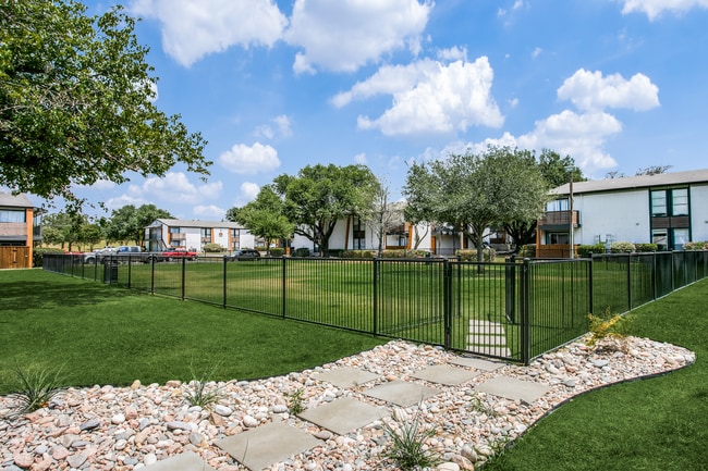 8500 Harwood