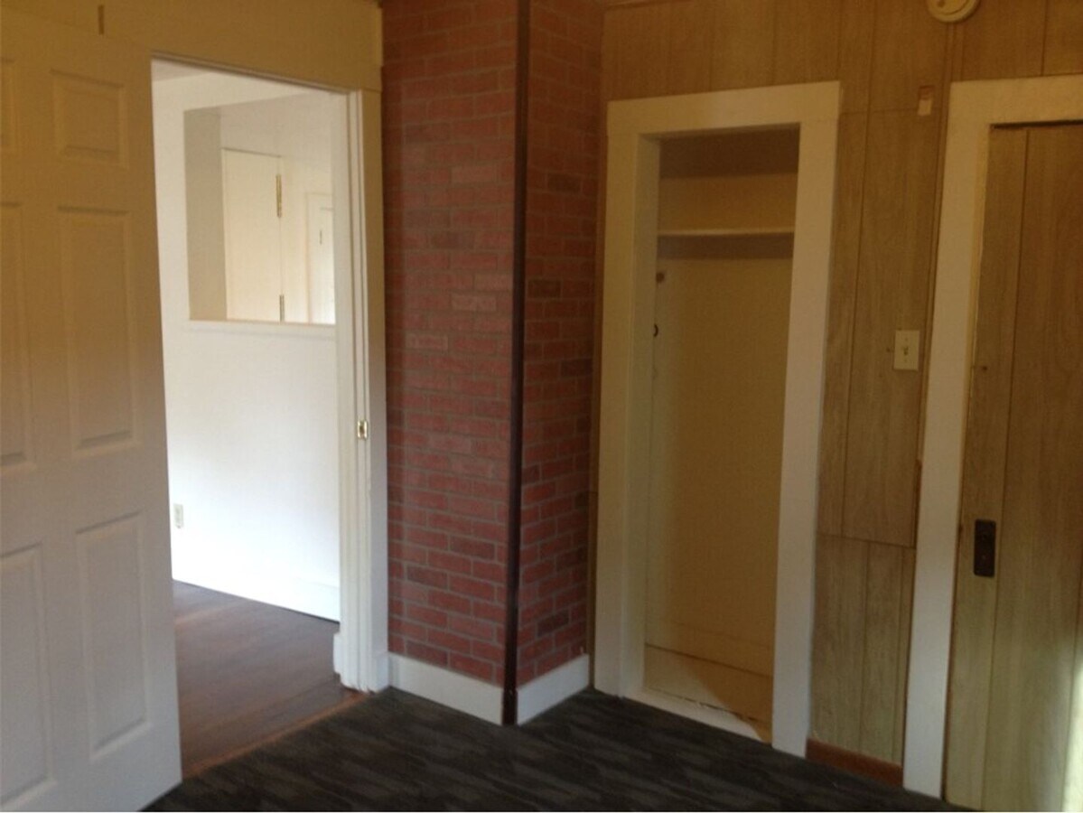 Photo - 703 S Main St Unidad 2