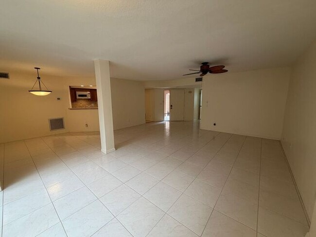 Photo - Spacious 2 Bedroom, 2 Bathroom Condo in Gated Lake Pineloch Village!