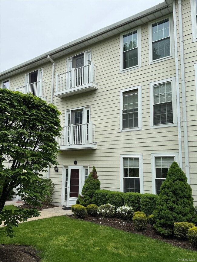 Photo - 31 Greenridge Ave Unit 1C