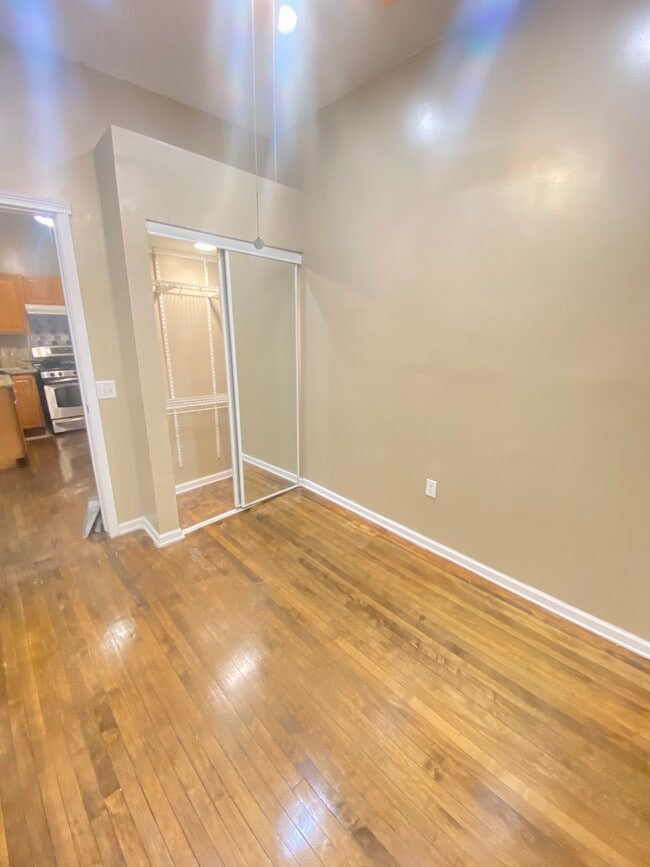 Photo - 2010 S Rockwell St