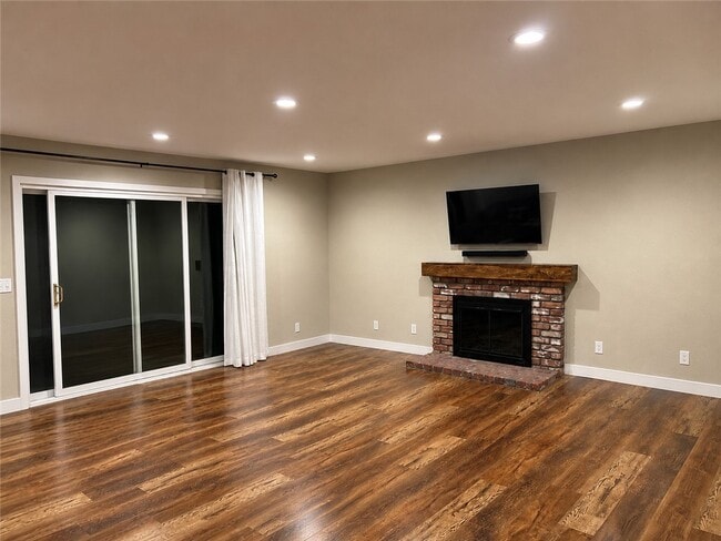 Photo - 701 Longfellow Dr