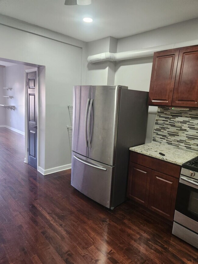 Photo - 650 N Ashland Ave Unit 3F