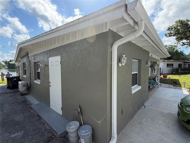Photo - 2815 Rogan Rd