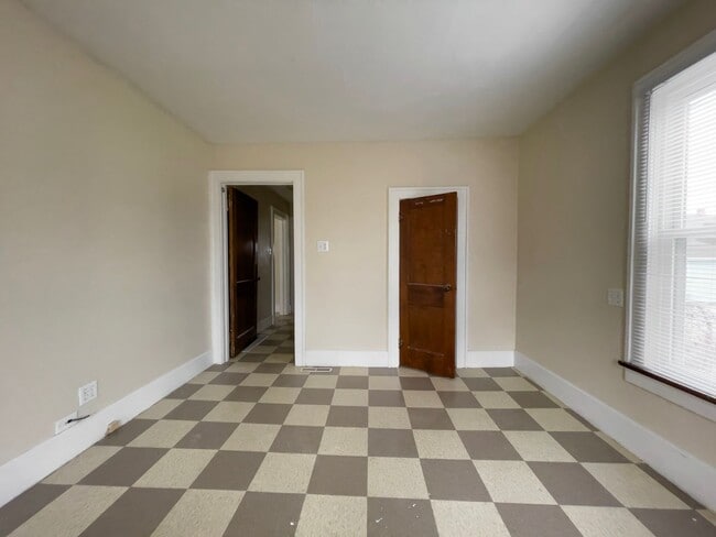 215 S Talley Ave