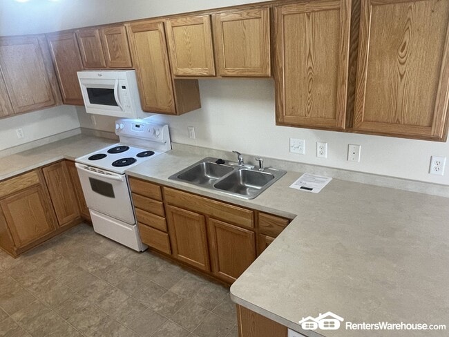 Photo - 2457 Yellowstone Dr