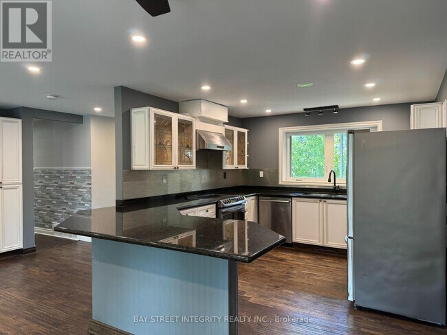 Photo - 1339 Pinegrove Rd