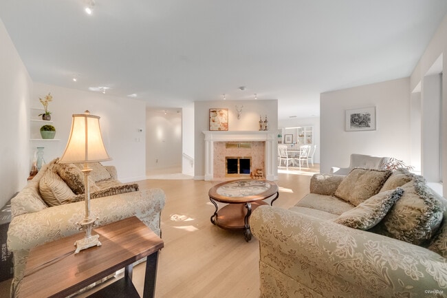 Photo - 8515 Ansell Pl