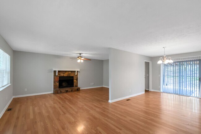 Photo - Charming 3 Bedroom / 2 Bath with Finished Basement!