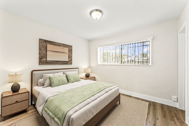 1254 W 110th St Unit 7