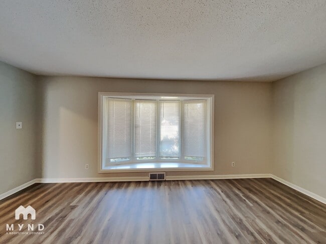 Photo - 1725 Prado Ave