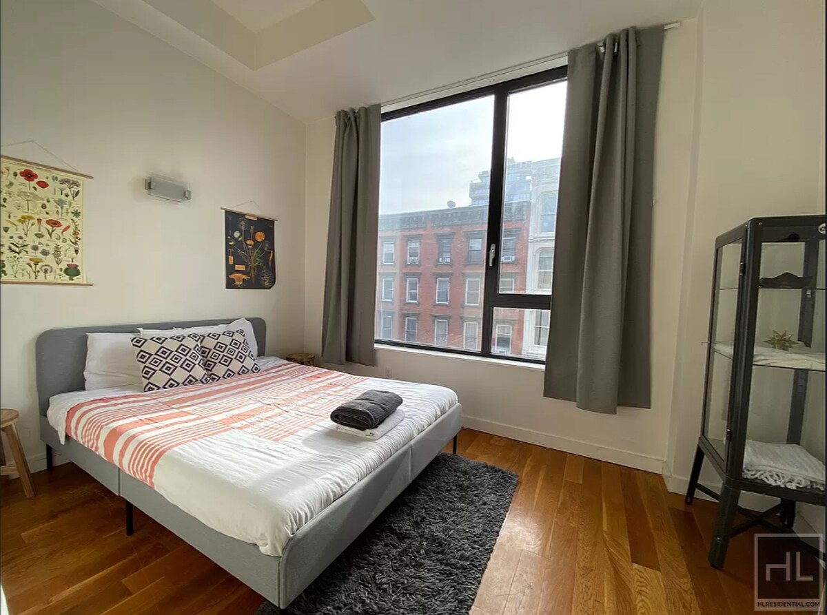 Photo - Luxurious 2 bedroom/1 Bathroom apt available for immediate or June 1st move-in in Prime Williamsb... Unit 3L
