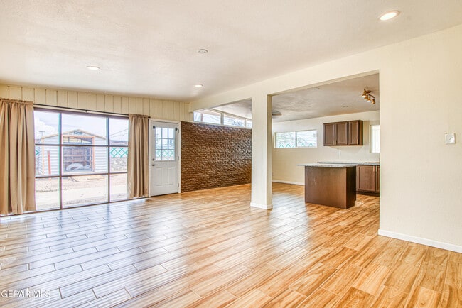 Photo - 8818 Mt Elbert Dr