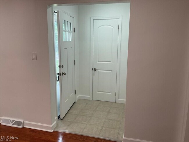 Building Photo - 3648 Avondale Rd Rental