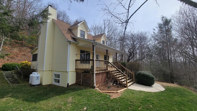 Photo - 120 Guffey Mountain Rd House