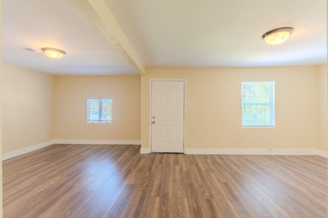 Photo - 1114 Blackwood Ave