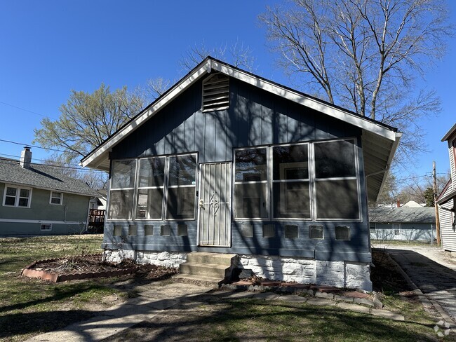 Building Photo - 2314 E 59th St Rental