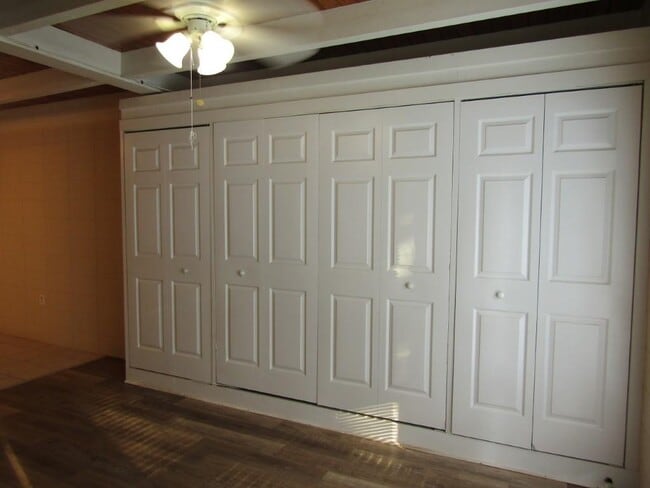 2008 Hillside Dr S