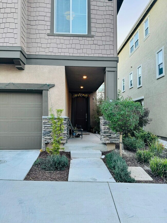 Photo - 1715 Tierra Ct