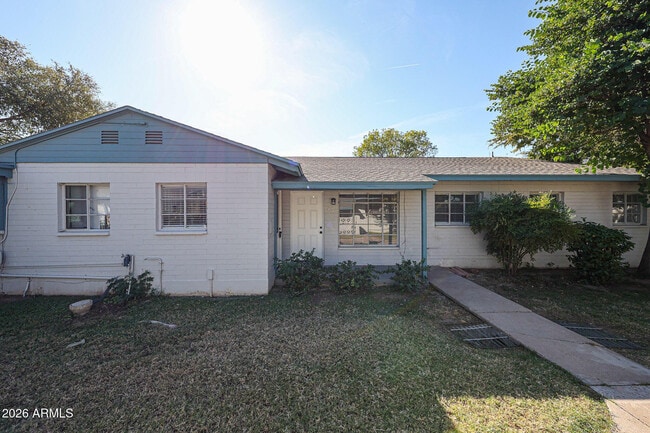 Building Photo - 2945 N 19th Ave