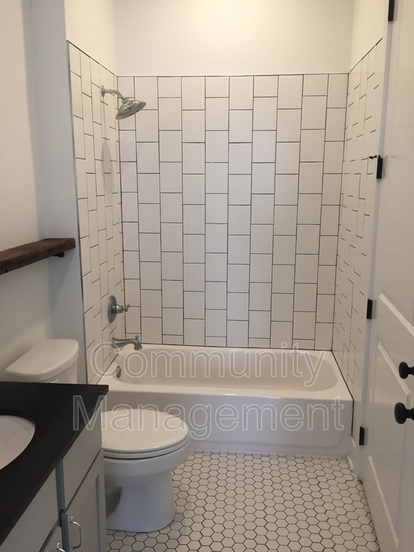 Photo - 255 E Boyd Dr