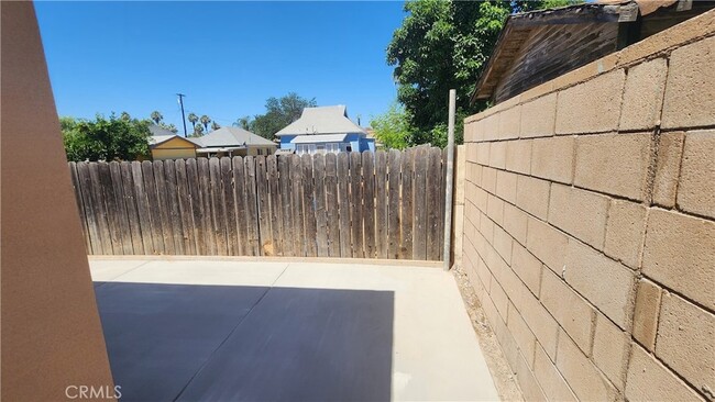 Photo - 3433 Eucalyptus Ave