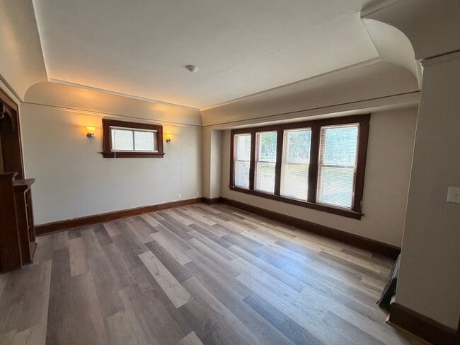Photo - 4120 W Burleigh St Unit 4122