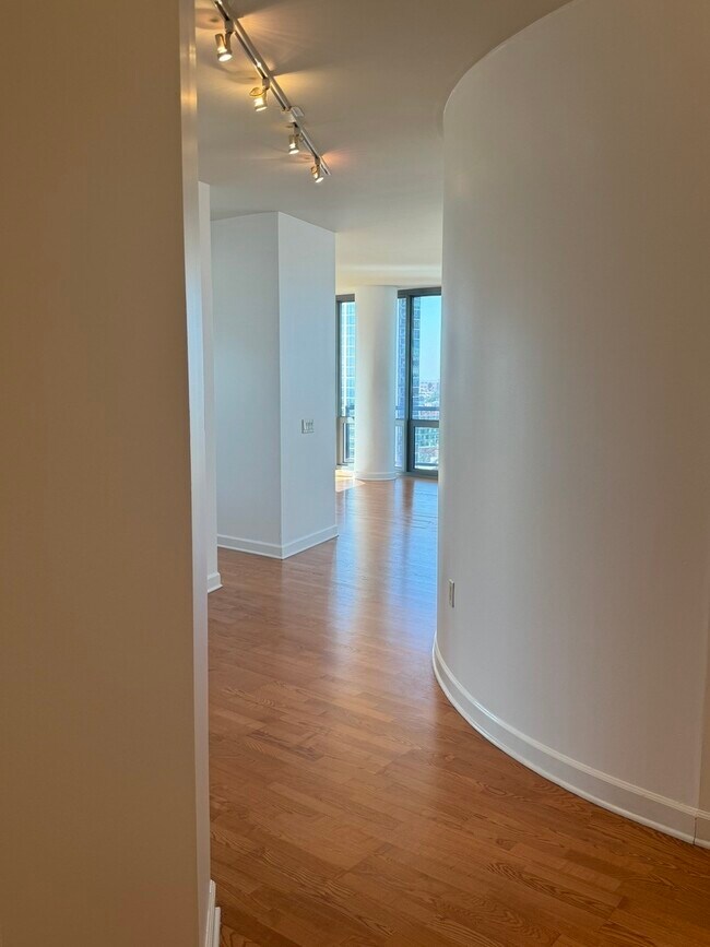 Photo - 1235 S Prairie Ave Unit 2005