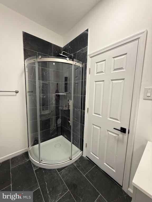 Photo - 3144 Clifford St