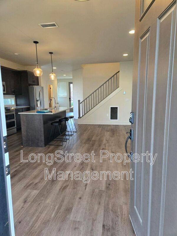 Photo - 1947 SW Stanford St