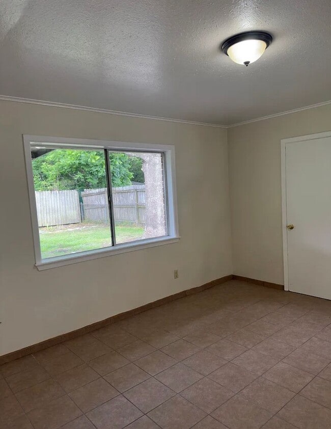Photo - 214 Guidry Rd